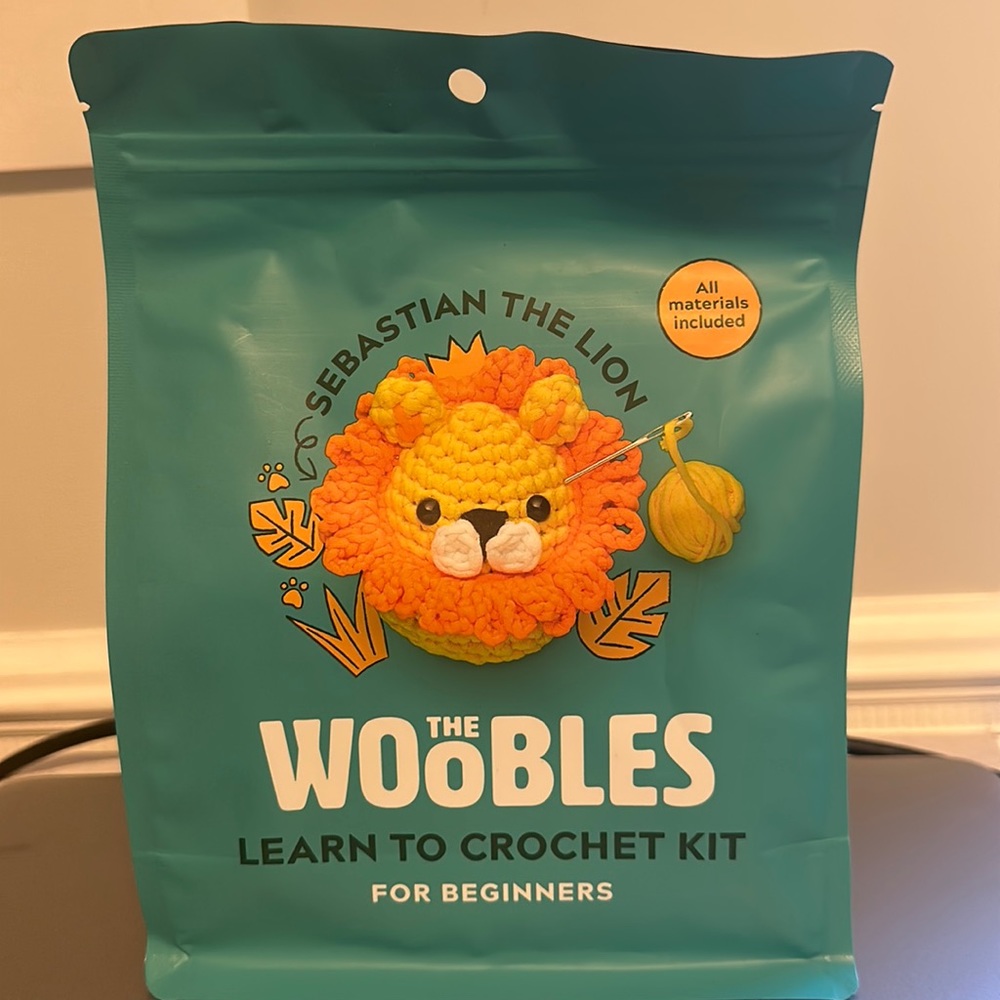 Woobles - beginner crochet kit - Lion